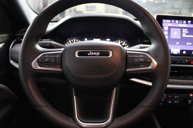 2023 Jeep Compass Latitude Lux