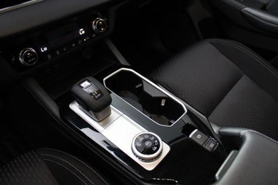 2025 Mitsubishi Outlander ES