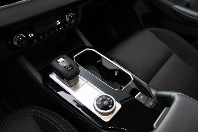 2025 Mitsubishi Outlander ES