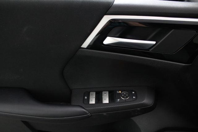 2025 Mitsubishi Outlander ES