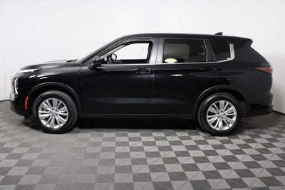 2025 Mitsubishi Outlander ES
