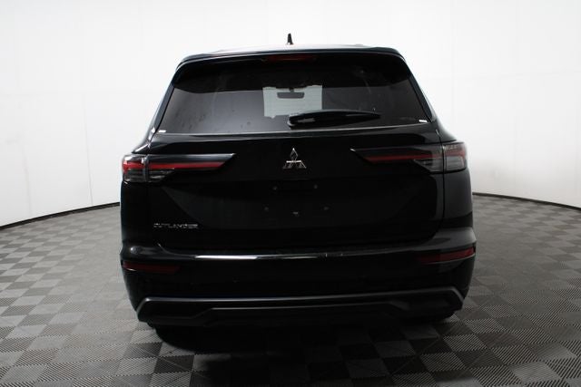 2025 Mitsubishi Outlander ES