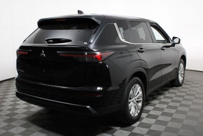 2025 Mitsubishi Outlander ES