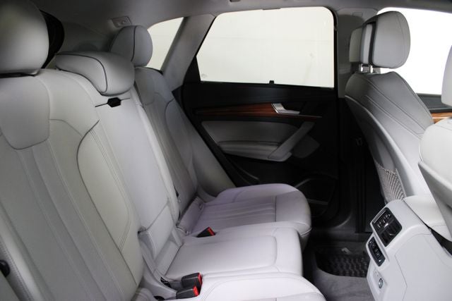 2022 Audi Q5 45 S line Prestige quattro