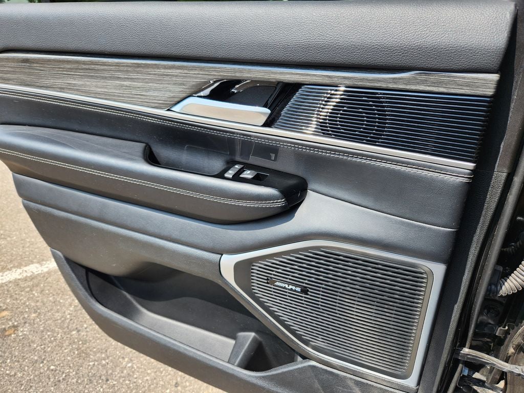 2022 Jeep Wagoneer Series III