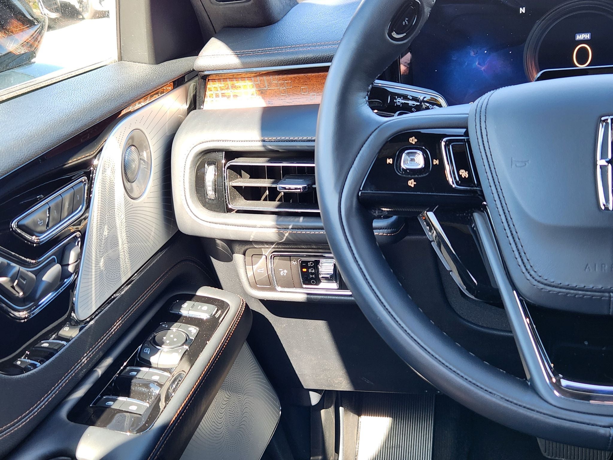 2025 Lincoln Aviator Black Label