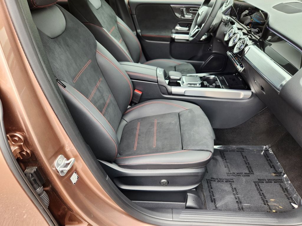 2023 Mercedes-Benz GLB 250 4MATIC®