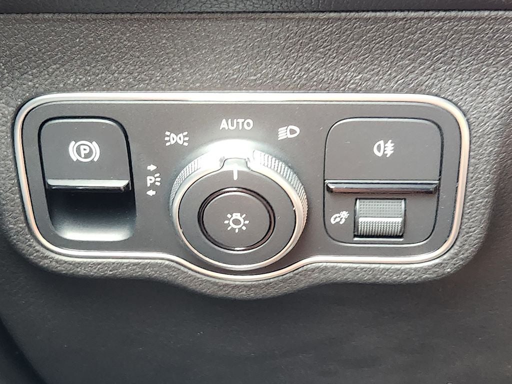 2023 Mercedes-Benz GLB 250 4MATIC®