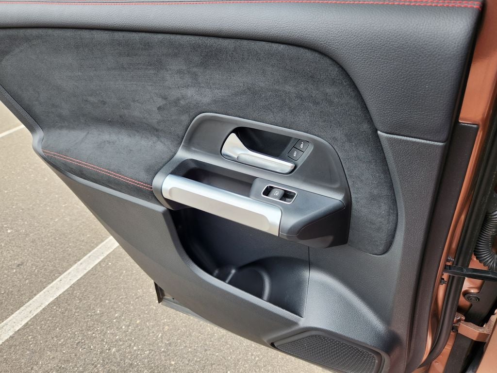2023 Mercedes-Benz GLB 250 4MATIC®