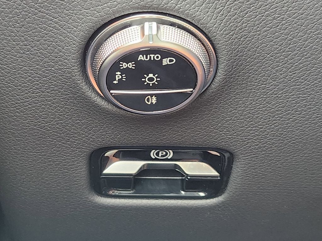 2026 Mercedes-Benz GLC 300