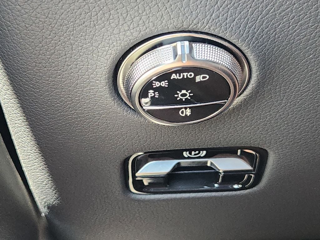 2026 Mercedes-Benz GLC 300