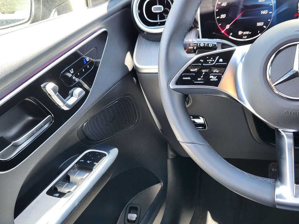2026 Mercedes-Benz GLC 300