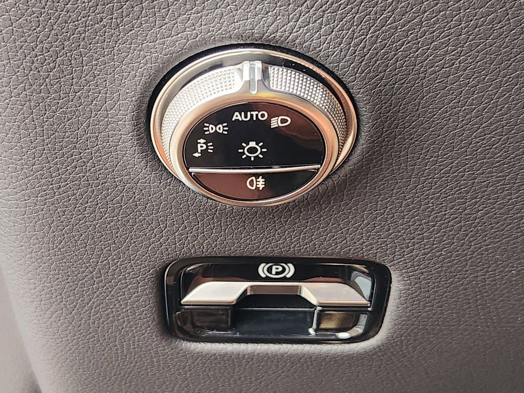 2026 Mercedes-Benz GLC 300