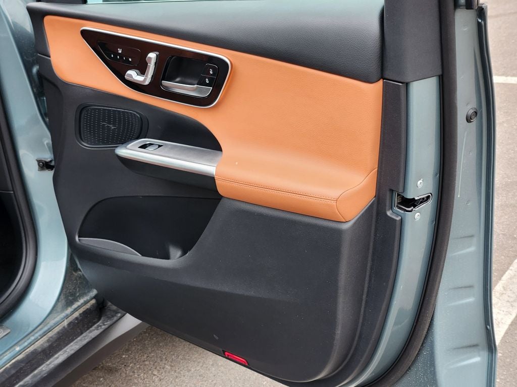 2026 Mercedes-Benz GLC 300