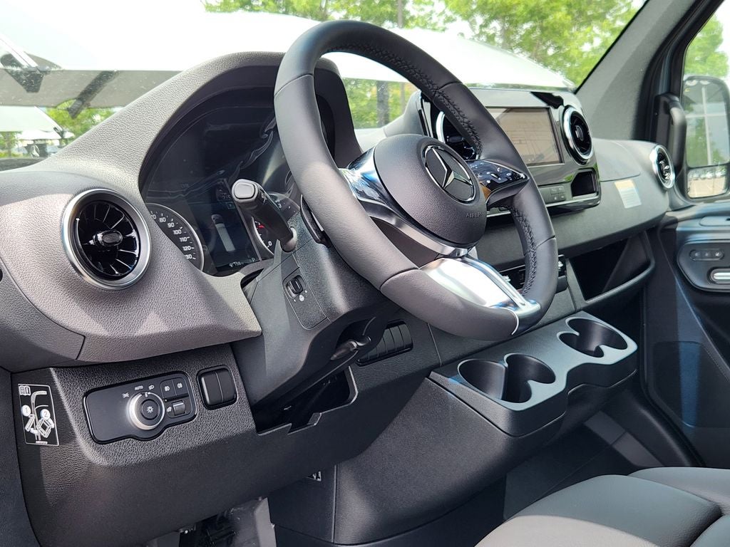 2025 Mercedes-Benz Sprinter 2500 CARGO 144 WB AWD