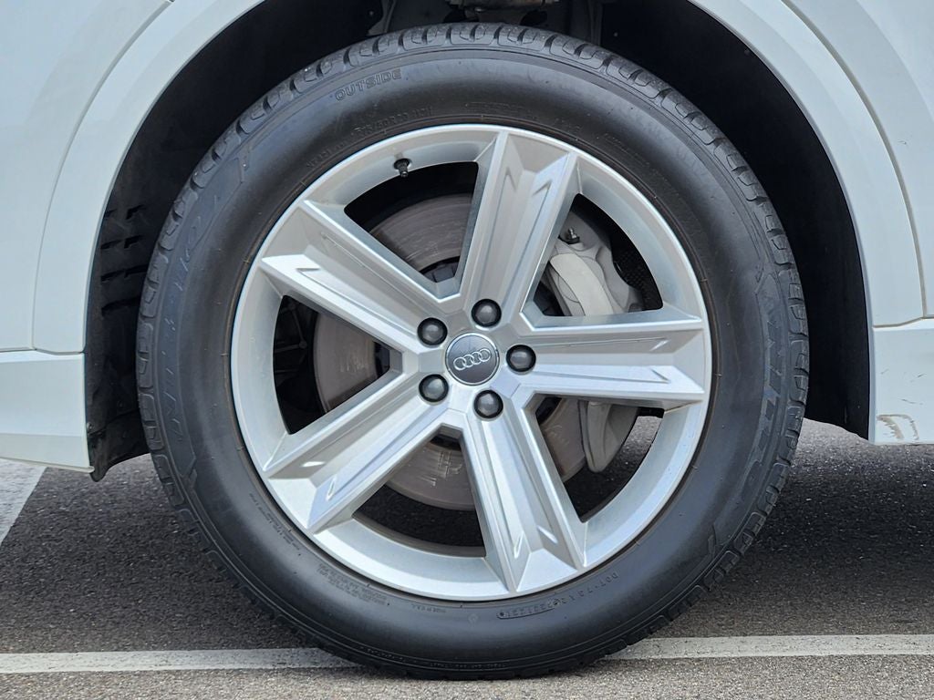 2019 Audi Q8 Premium