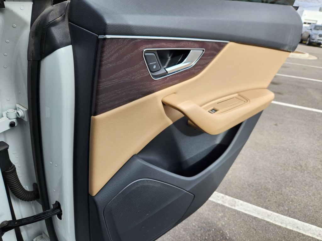 2019 Audi Q8 Premium