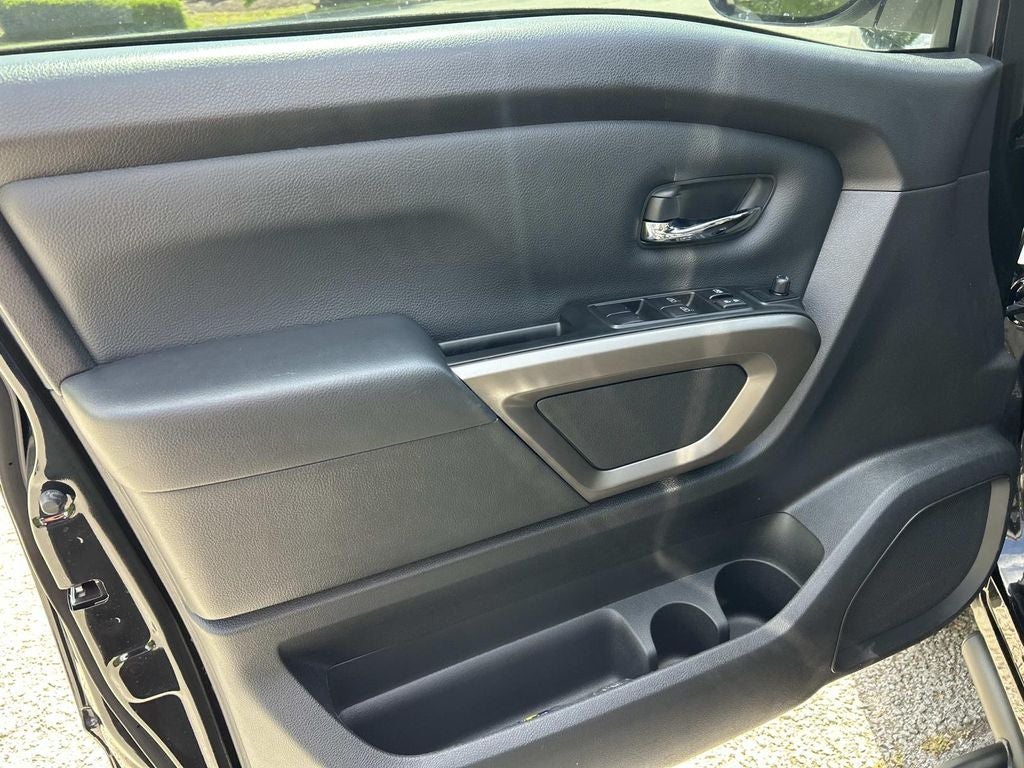 2024 Nissan Titan SV