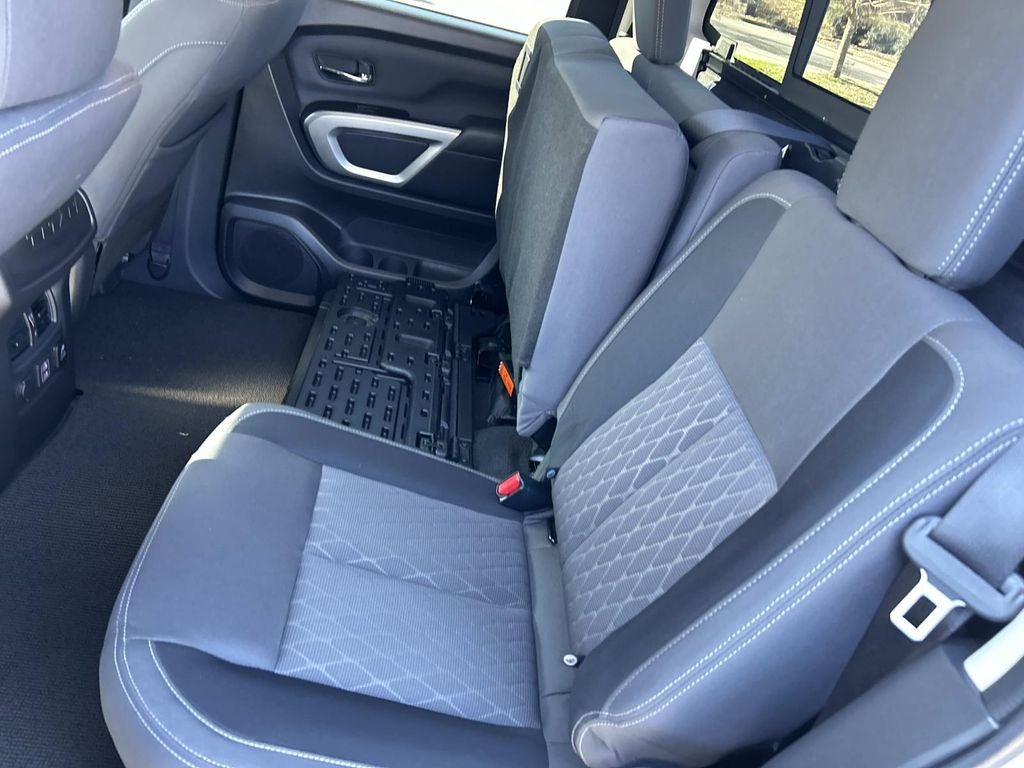 2024 Nissan Titan SV