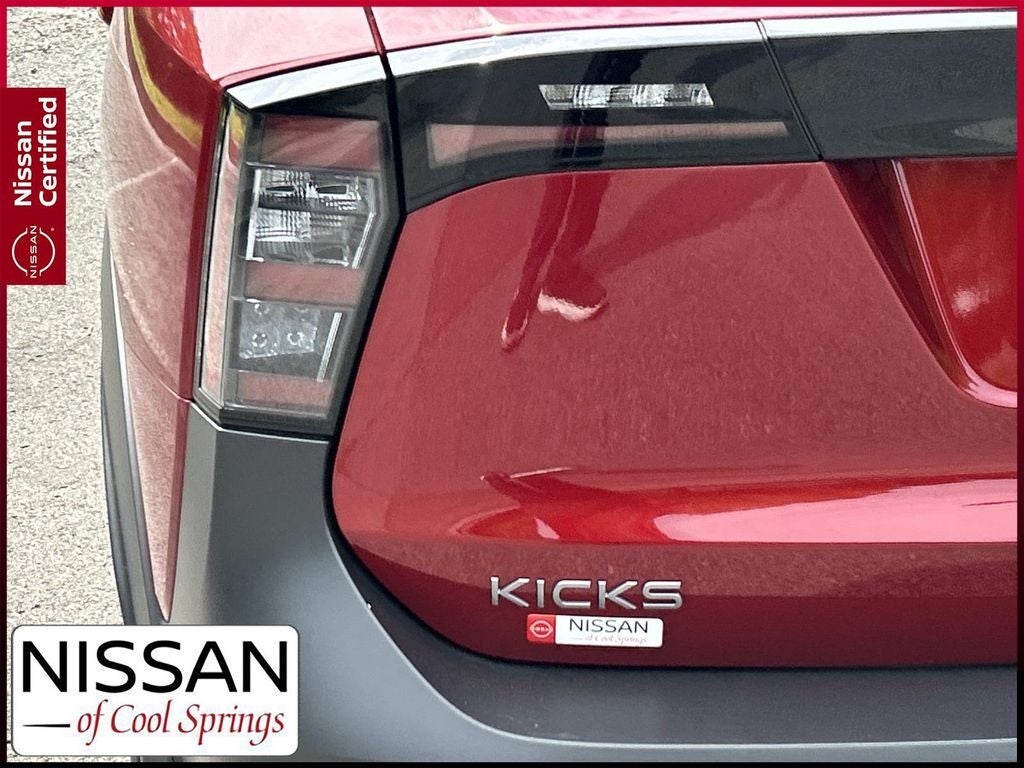 2025 Nissan Kicks SR