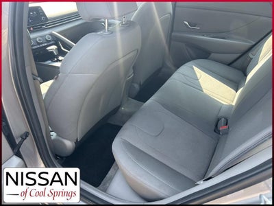 2023 Hyundai Elantra SE