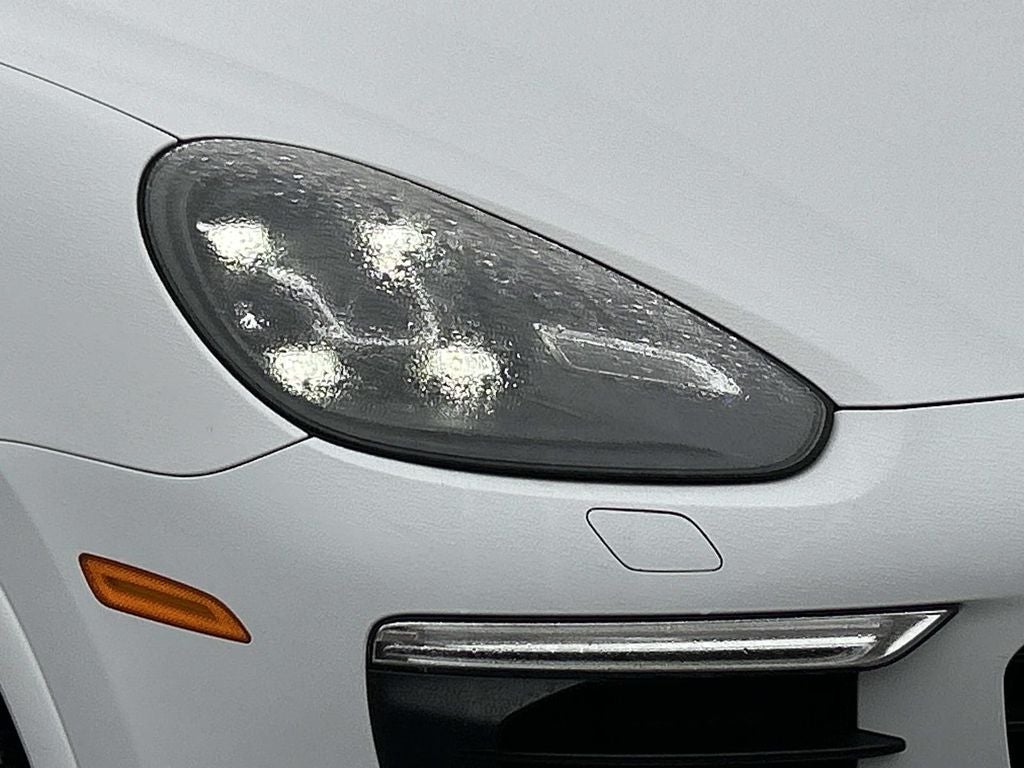 2017 Porsche Cayenne Platinum Edition