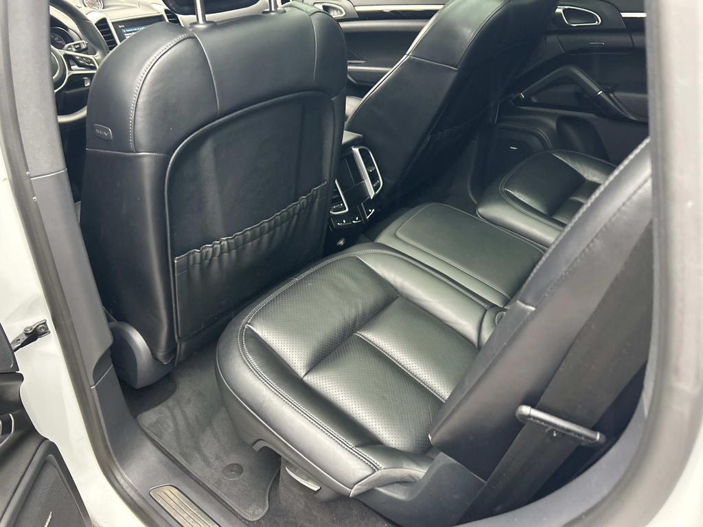 2017 Porsche Cayenne Platinum Edition