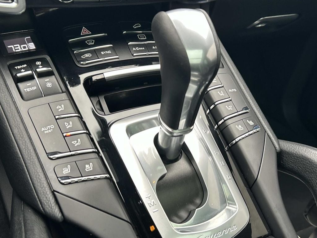 2017 Porsche Cayenne Platinum Edition