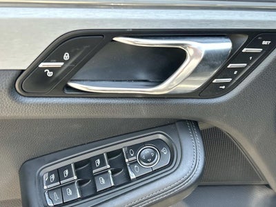2015 Porsche Macan Turbo