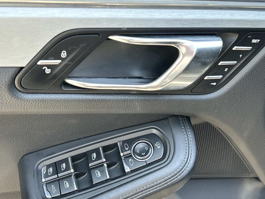 2015 Porsche Macan Turbo