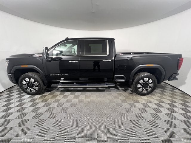 2024 GMC Sierra 2500HD 4WD Crew Cab 159" Denali