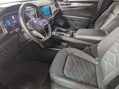 2024 Volkswagen Atlas Cross Sport 2.0T SE w/Technology FWD