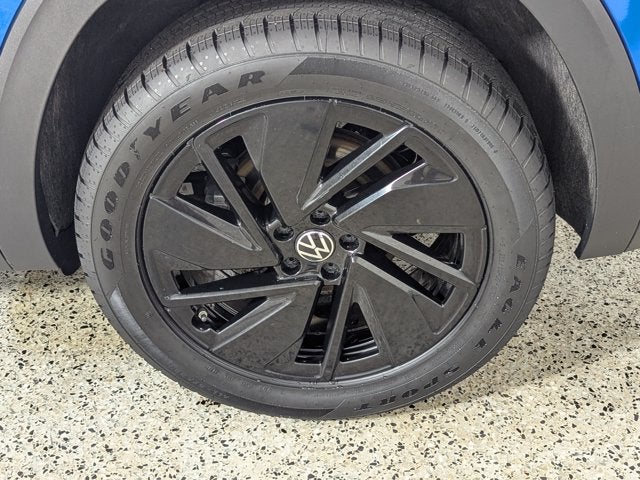 2024 Volkswagen Atlas Cross Sport 2.0T SE w/Technology FWD