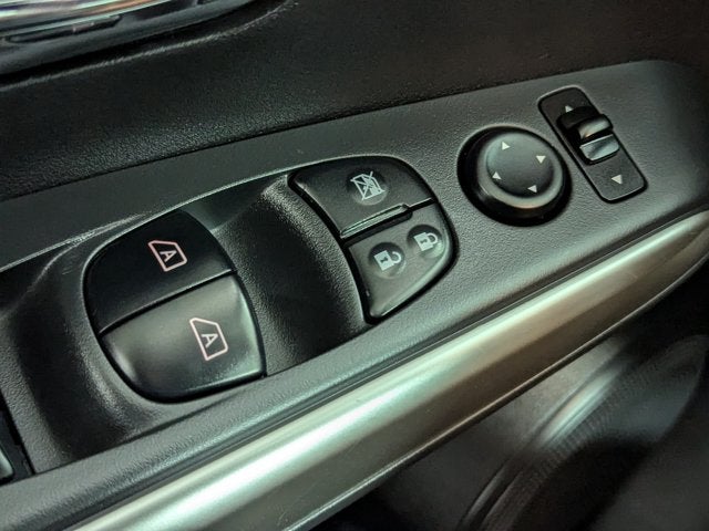 2018 Nissan Kicks SR FWD