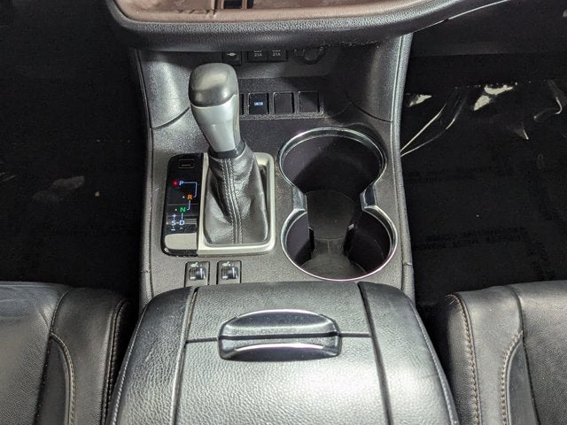 2017 Toyota Highlander SE V6 FWD