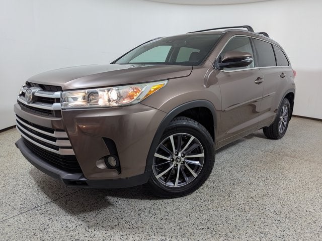 2017 Toyota Highlander SE V6 FWD