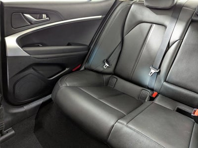 2023 Genesis G70 2.0T RWD