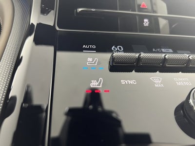 2026 Porsche Panamera 4 AWD