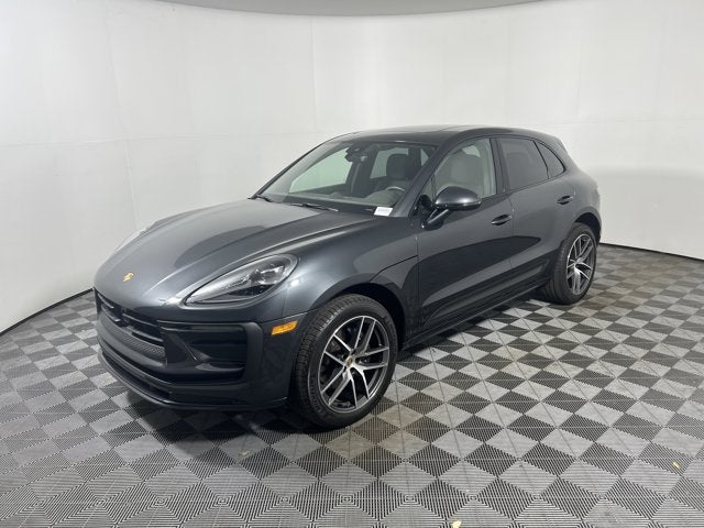 2023 Porsche Macan Base