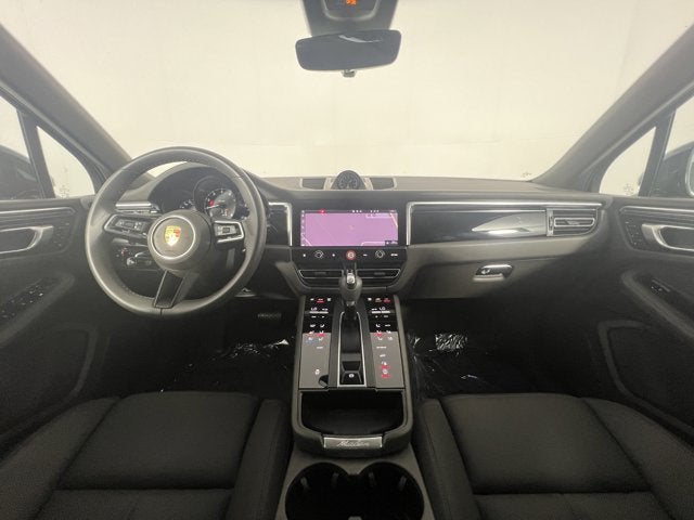 2023 Porsche Macan Base