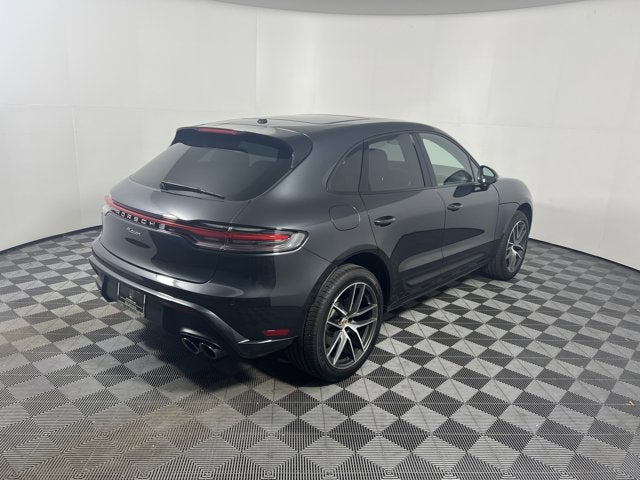 2023 Porsche Macan Base