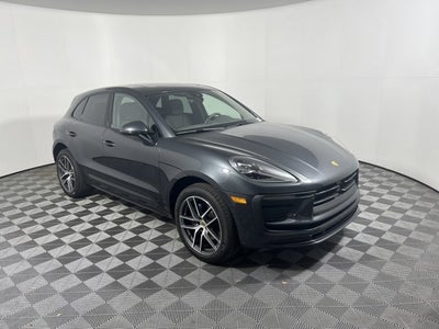 2023 Porsche Macan Base