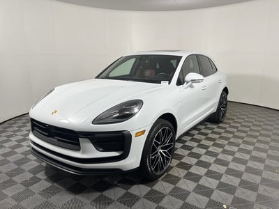 2025 Porsche Macan Base