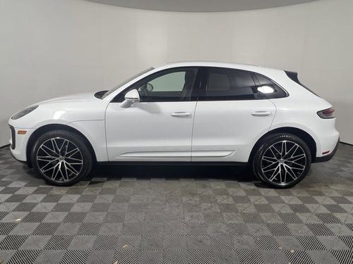 2025 Porsche Macan Base