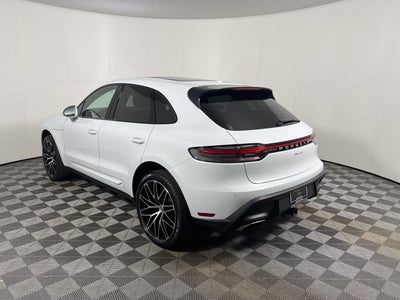 2025 Porsche Macan Base