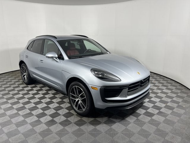 2026 Porsche Macan Base