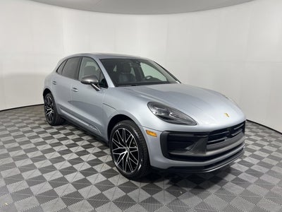 2026 Porsche Macan Base