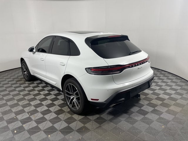 2023 Porsche Macan Base