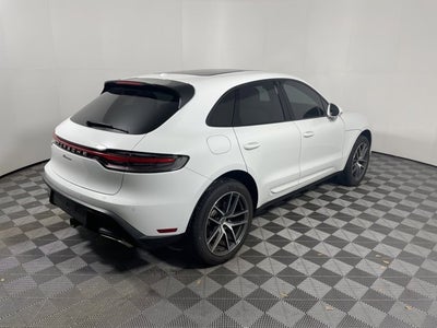 2023 Porsche Macan Base