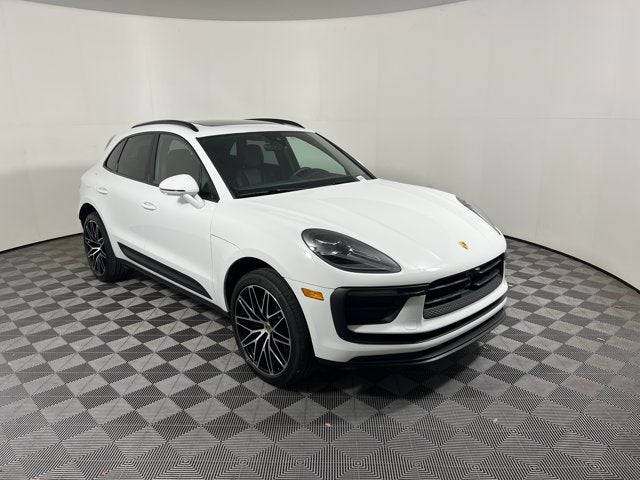 2026 Porsche Macan Base